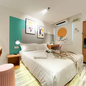 Apple 1 Gurney 2* George Town